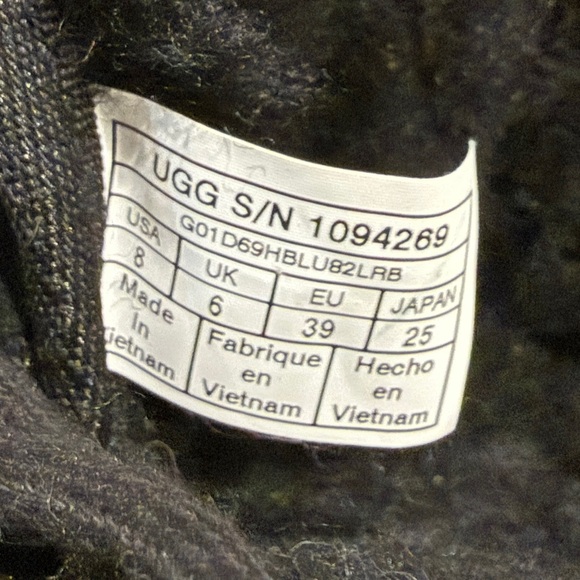 UGG Neumel Black Casual Classic Ankle Chukka Suede Boots Women’s Sz 8 - Picture 8 of 8